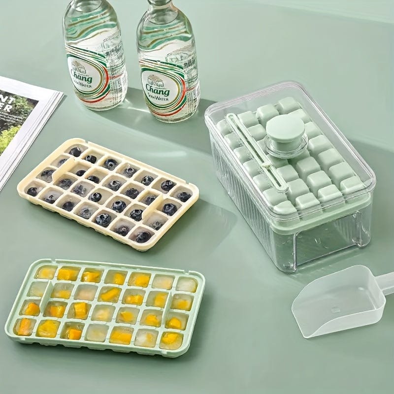 Intelligent isterningebakke med ske og opbevaringsboks