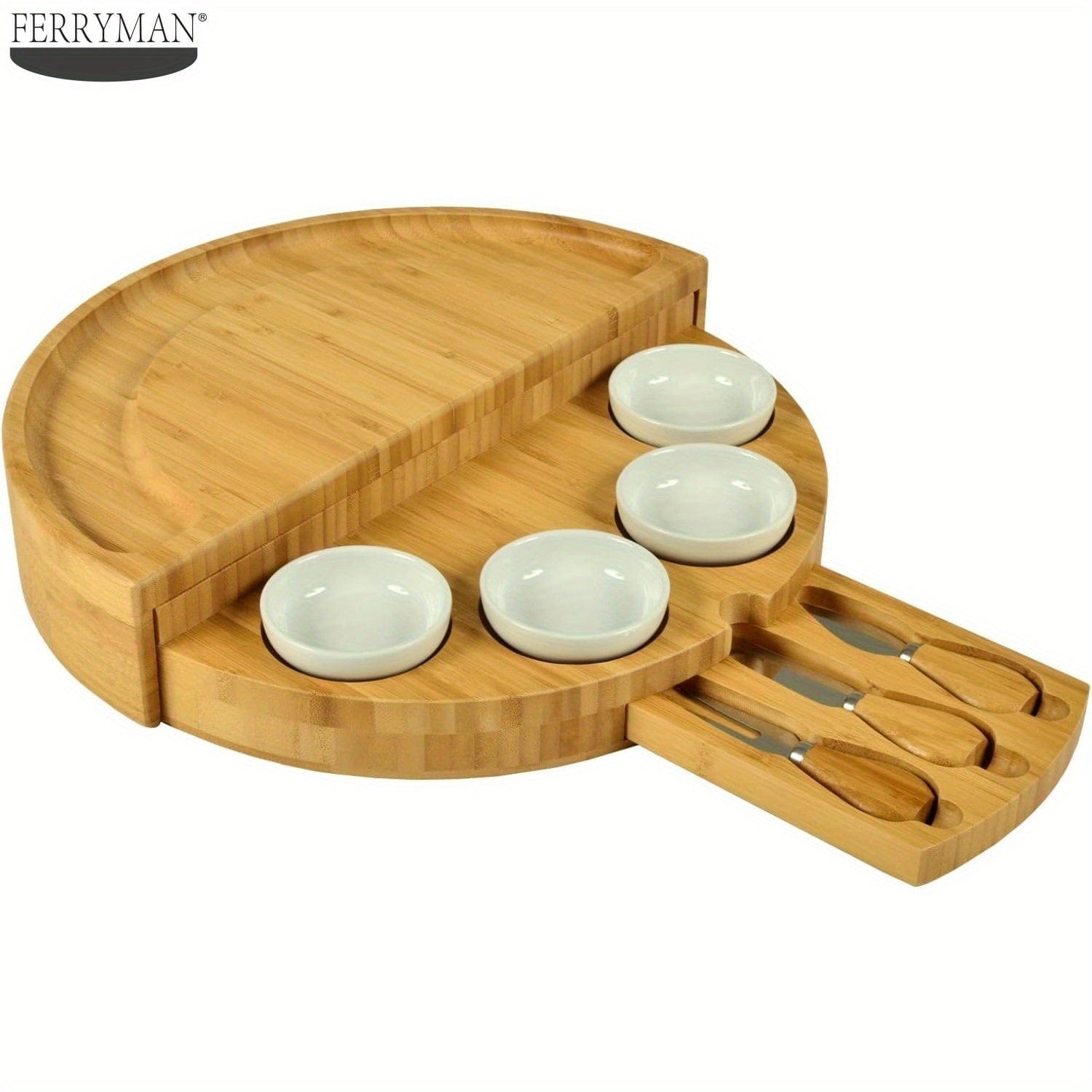 Ostebræt i træ med kniv og gaffel, ideelt til madlavning i hjemmet