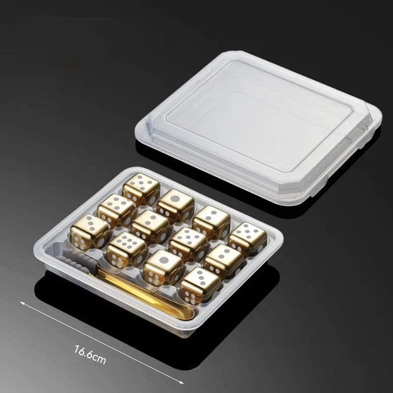 12 genanvendelige gyldne isterninger i rustfrit stål i form og design af spilleterninger