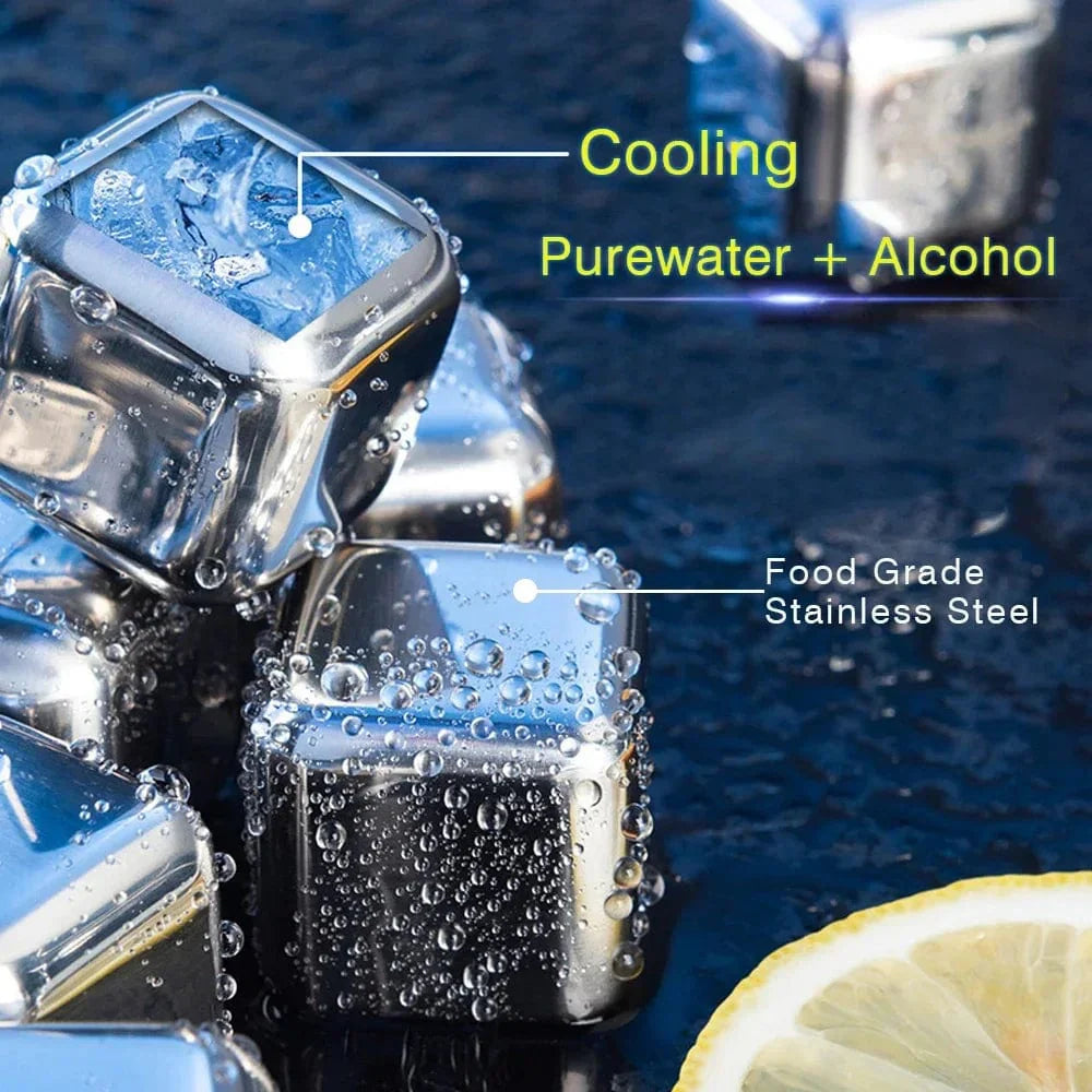 4 genanvendelige isterninger af rustfrit stål i form af spilleterninger