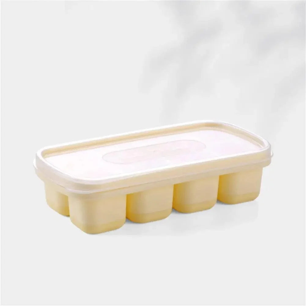 Isterningebakke i silikone med klemmelåg - blød form til 8 genanvendelige isterninger