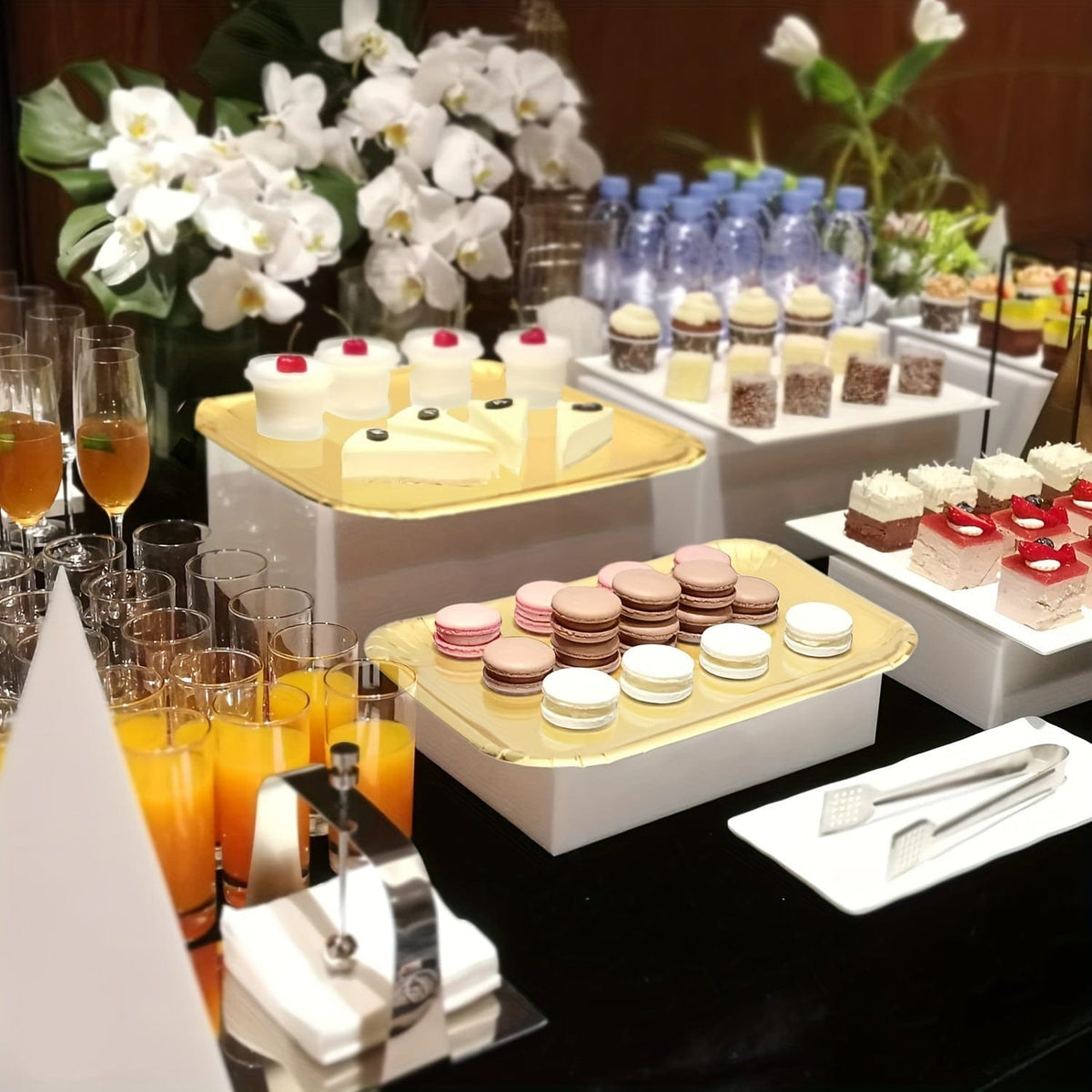 Sæt med 10 guld rektangulære kagebakker, engangs papbakker, fedttætte kagebunde, dessertbakker, kagedekorationer til fester og bryllupper