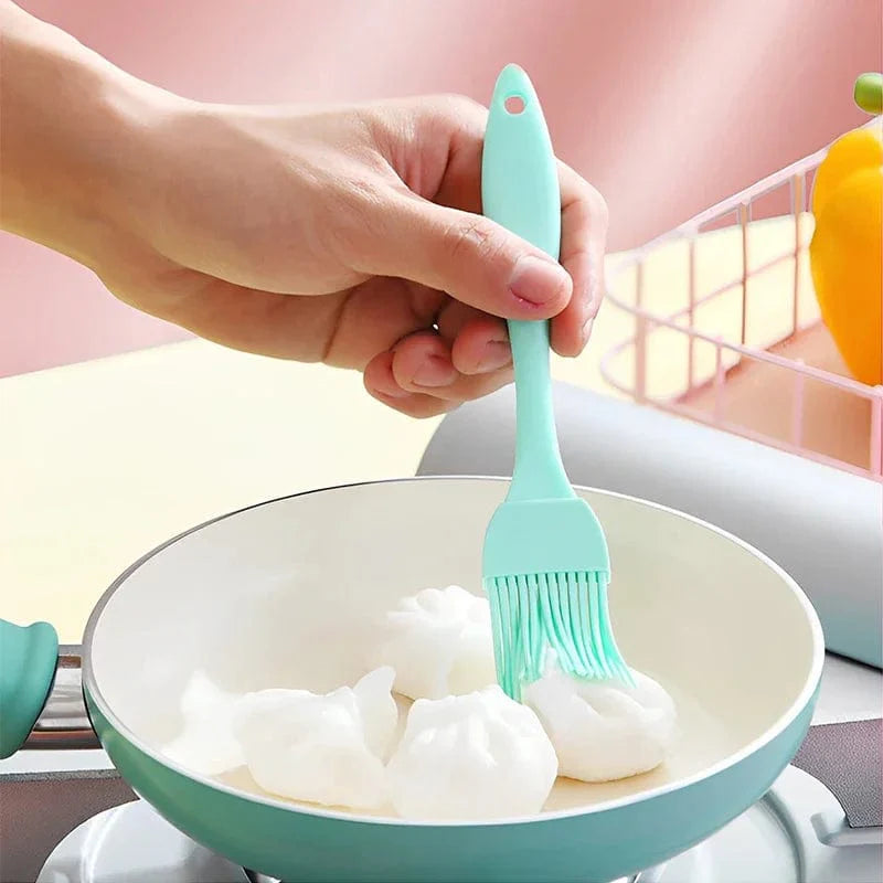 Fødevaregodkendt silikoneoliebørste BBQ-grillbørste Køkkenpandekage-silikonepensel Lille saucepensel Fnugfri bageredskaber