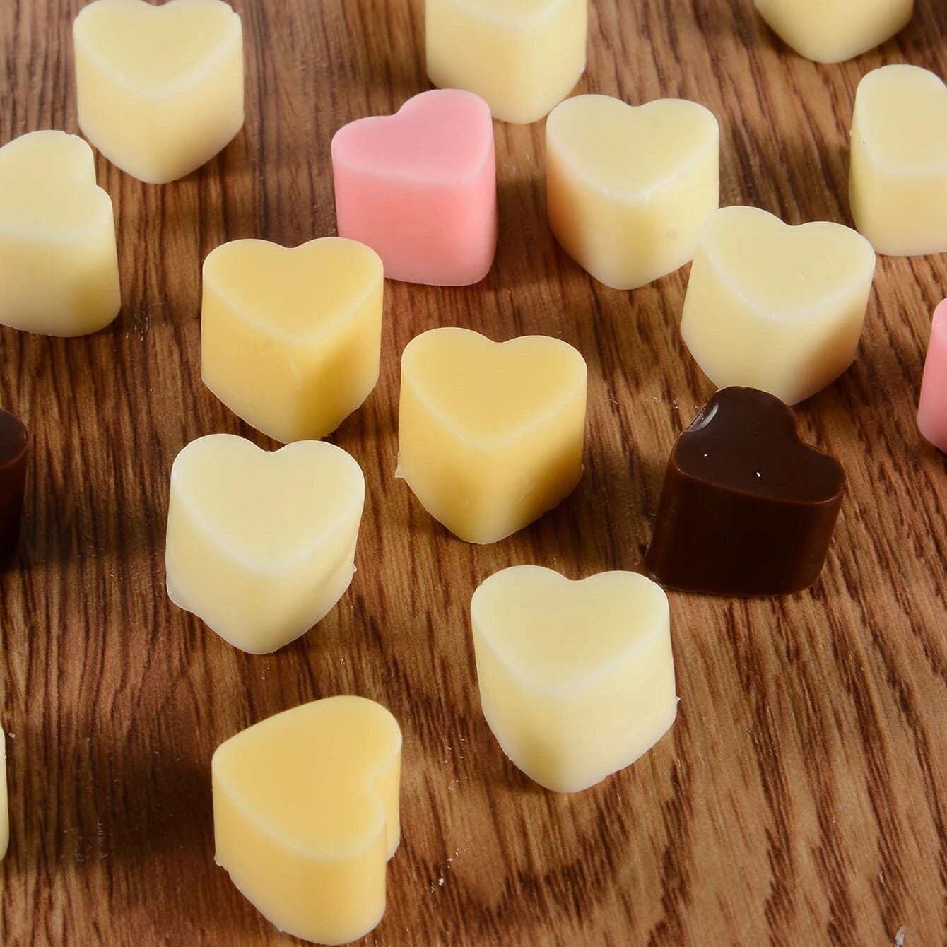 Chokoladeform med små hjerter