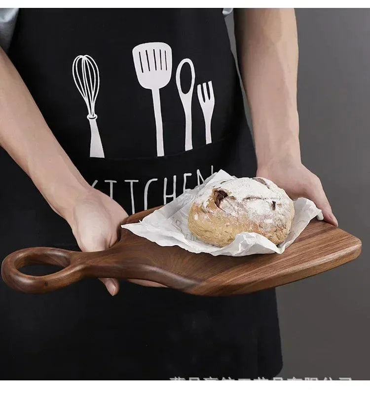 Traditionelt køkkenskærebræt i valnøddetræ