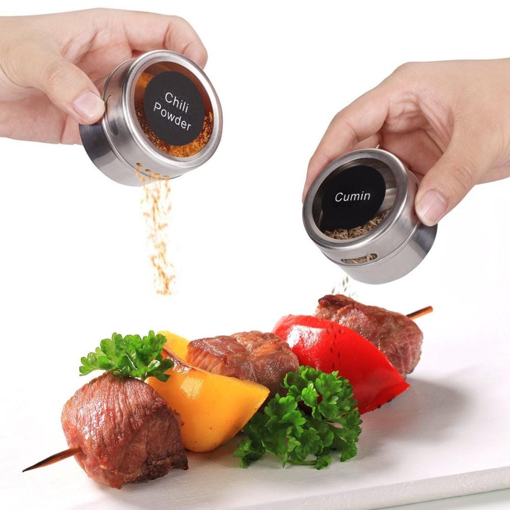 Opbevaringsglas i metal til krydderier og formalede fødevarer