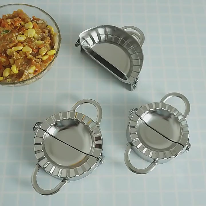 Sæt med ravioliforme og tilbehør