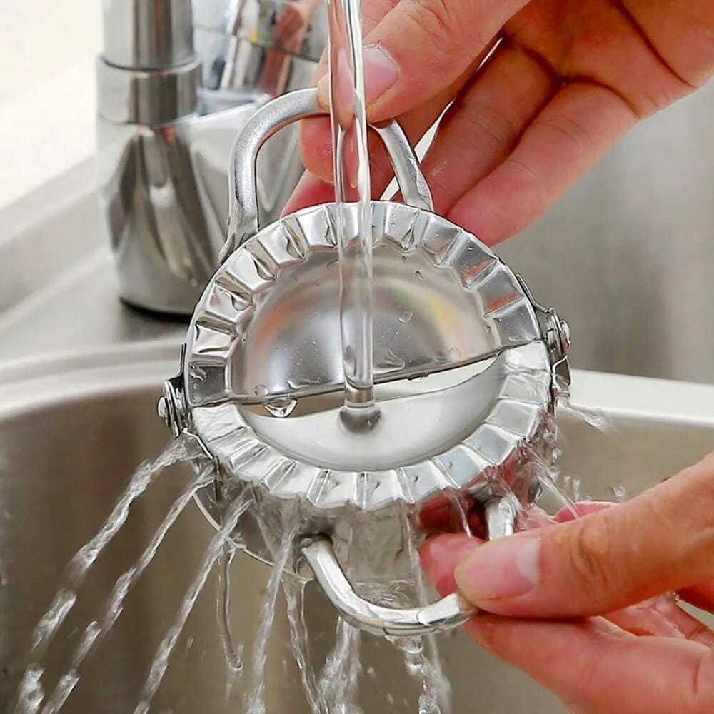 Sæt med ravioliforme og tilbehør